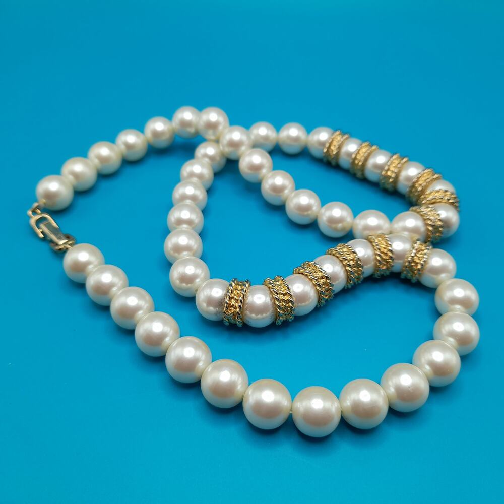 Vintage Glass Pearl Necklace, Gold Tone Accents, 24 Inches - Picture 6 of 10